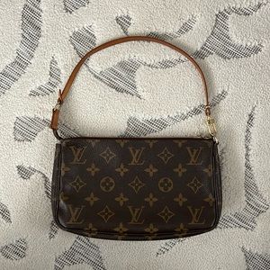 Louis Vuitton Pochette Accessories